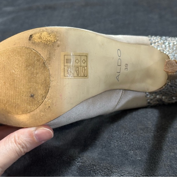 Aldo Heel - Picture 4 of 5